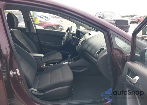 2017 Kia Forte Lx z USA, uszkodzony, nr VIN 3KPFL4A75HE108766